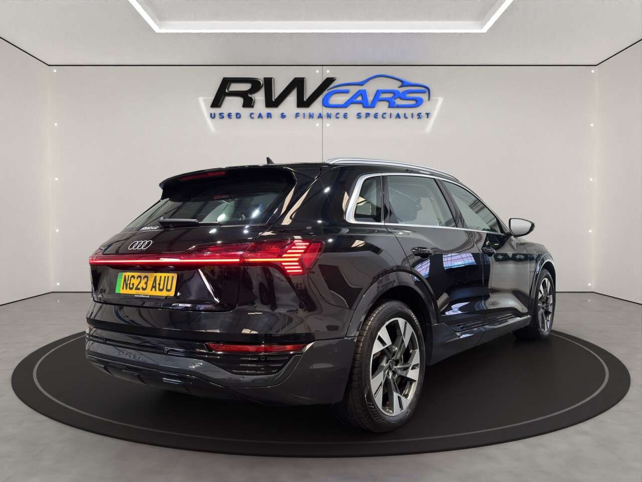 2023 AUDI Q8 E-TRON 2023 AUDI Q8 E-TRON