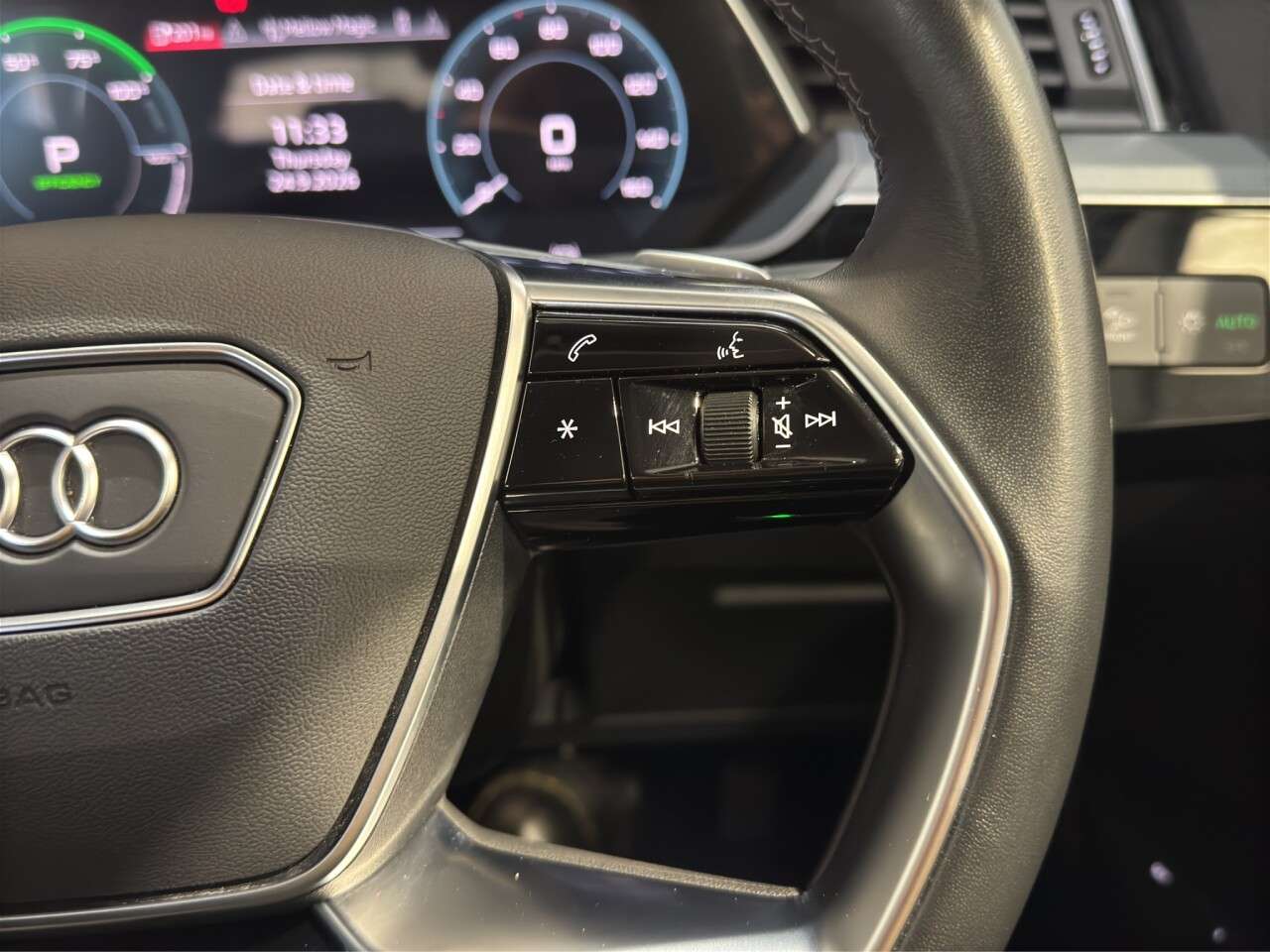 2023 AUDI Q8 E-TRON 2023 AUDI Q8 E-TRON
