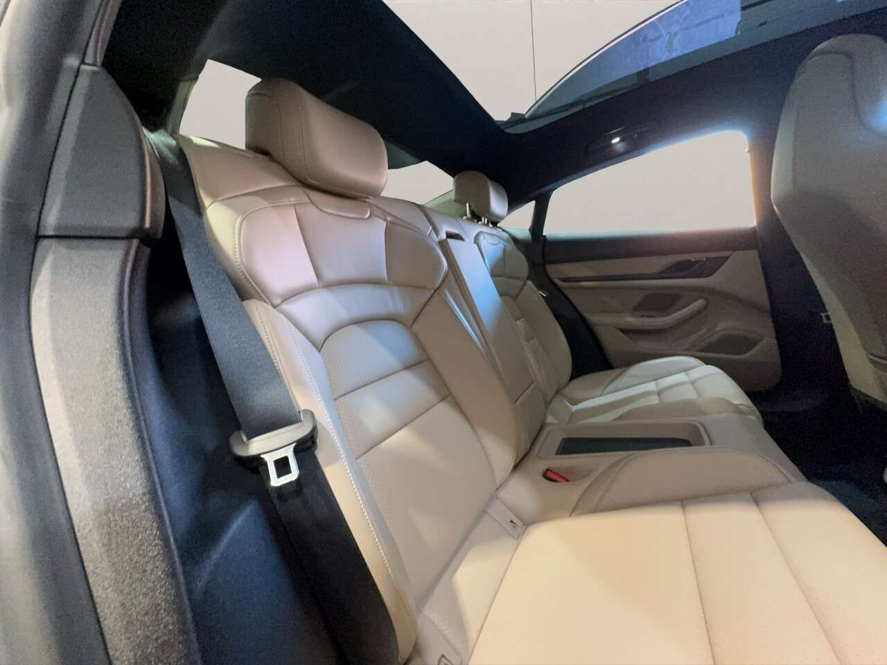 2021 PORSCHE TAYCAN 2021 PORSCHE TAYCAN