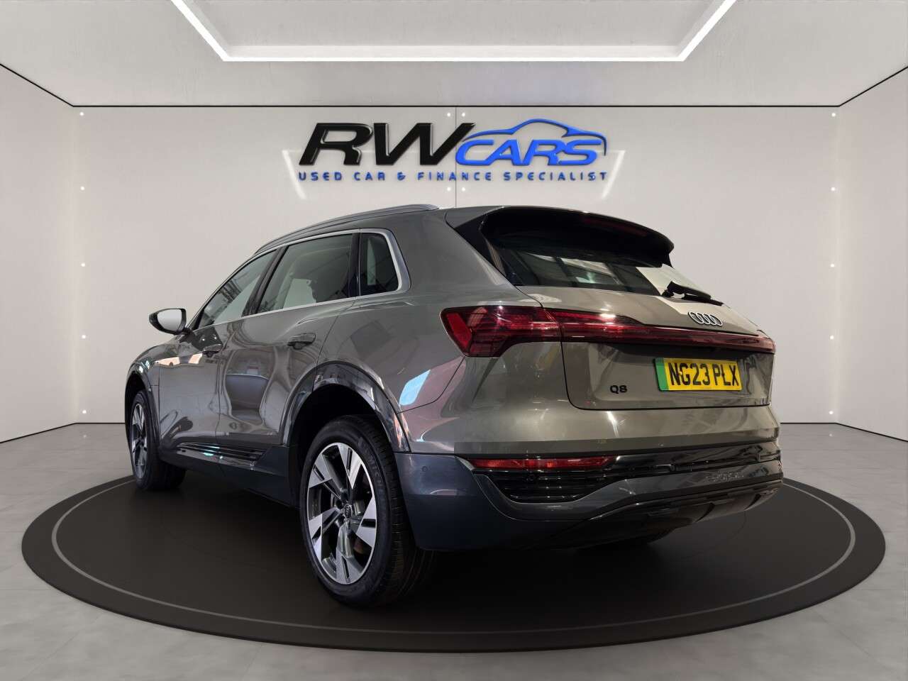 A 2023 AUDI Q8 E-TRON 50 Sport SUV 5dr Electric Auto quattro 95kWh (11kW Charger) (340 ps) A 2023 AUDI Q8 E-TRON 50 Sport SUV 5dr Electric Auto quattro 95kWh (11kW Charger) (340 ps)
