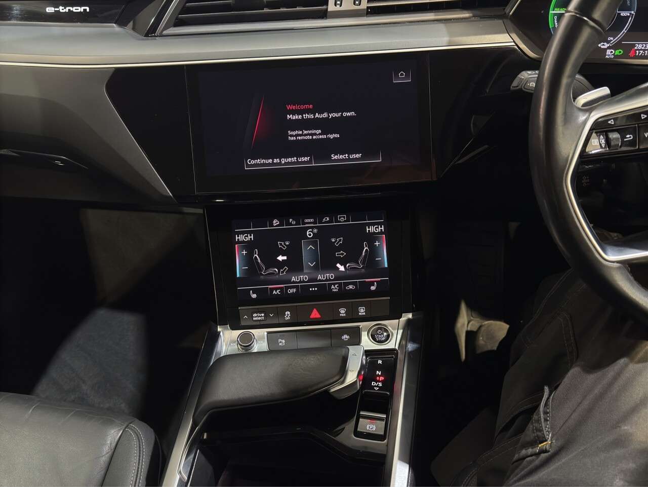 2023 AUDI Q8 E-TRON 2023 AUDI Q8 E-TRON