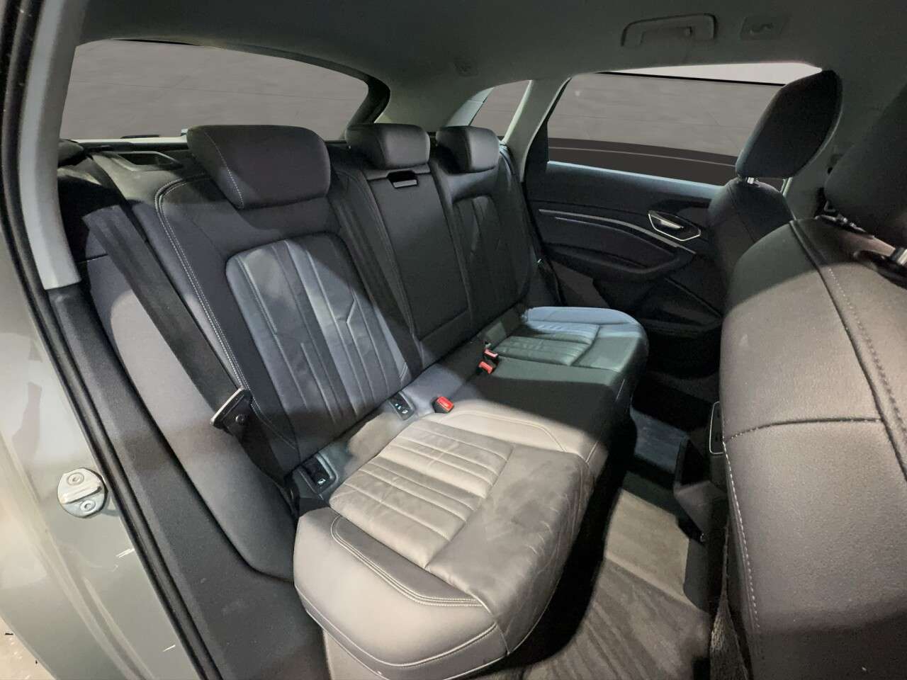 2023 AUDI Q8 E-TRON 2023 AUDI Q8 E-TRON