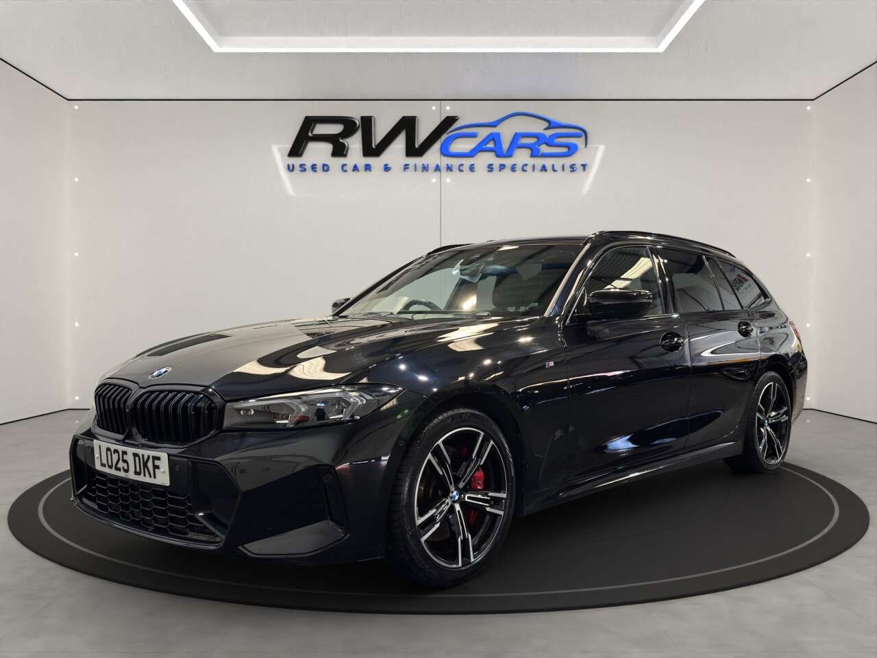 A 2025 BMW 3 SERIES 2.0 320i M Sport Touring 5dr Petrol Auto Euro 6 (s/s) (184 ps) A 2025 BMW 3 SERIES 2.0 320i M Sport Touring 5dr Petrol Auto Euro 6 (s/s) (184 ps)