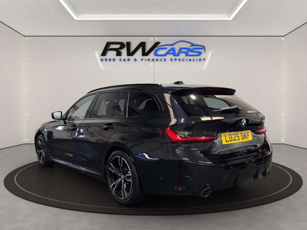 A 2025 BMW 3 SERIES 2.0 320i M Sport Touring 5dr Petrol Auto Euro 6 (s/s) (184 ps) A 2025 BMW 3 SERIES 2.0 320i M Sport Touring 5dr Petrol Auto Euro 6 (s/s) (184 ps)