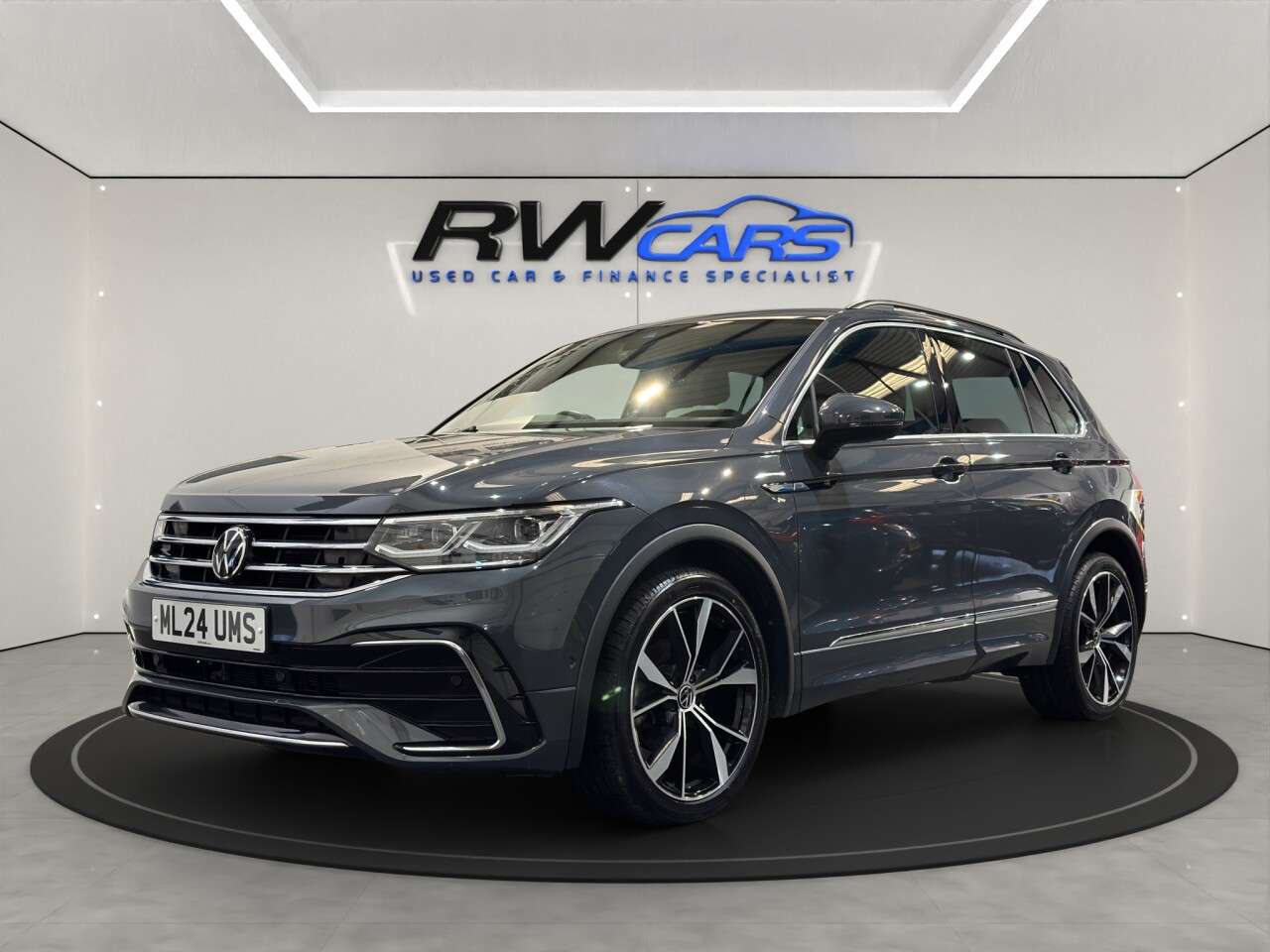 A 2024 VOLKSWAGEN TIGUAN 1.5 TSI R-Line SUV 5dr Petrol DSG Euro 6 (s/s) (150 ps) A 2024 VOLKSWAGEN TIGUAN 1.5 TSI R-Line SUV 5dr Petrol DSG Euro 6 (s/s) (150 ps)