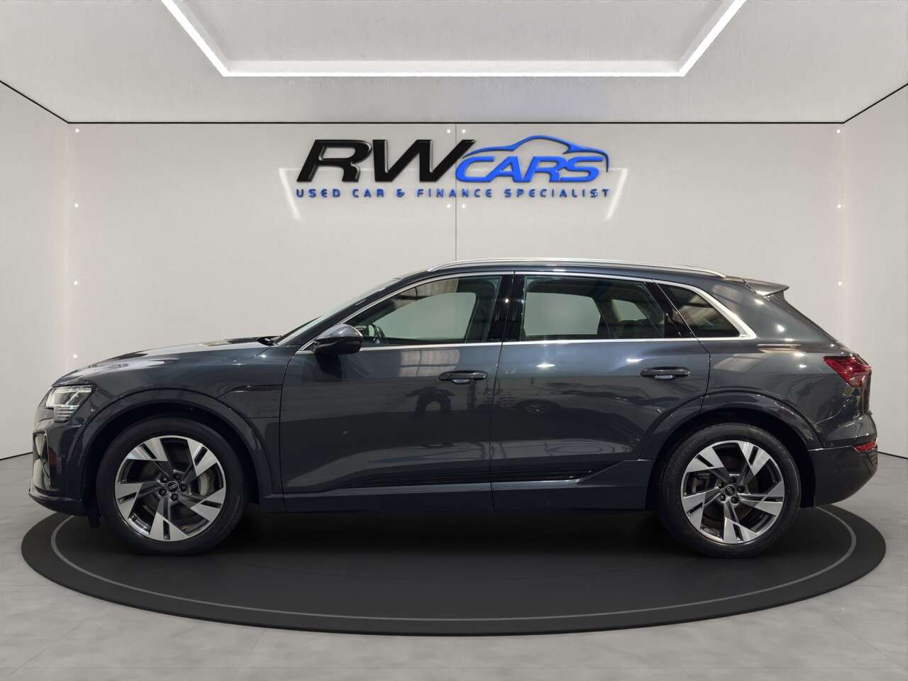 A 2023 AUDI Q8 E-TRON 50 Sport SUV 5dr Electric Auto quattro 95kWh (11kW Charger) (340 ps) A 2023 AUDI Q8 E-TRON 50 Sport SUV 5dr Electric Auto quattro 95kWh (11kW Charger) (340 ps)