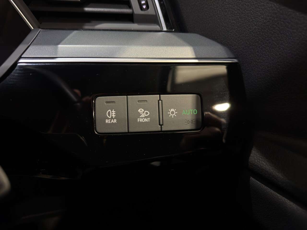 2023 AUDI Q8 E-TRON 2023 AUDI Q8 E-TRON