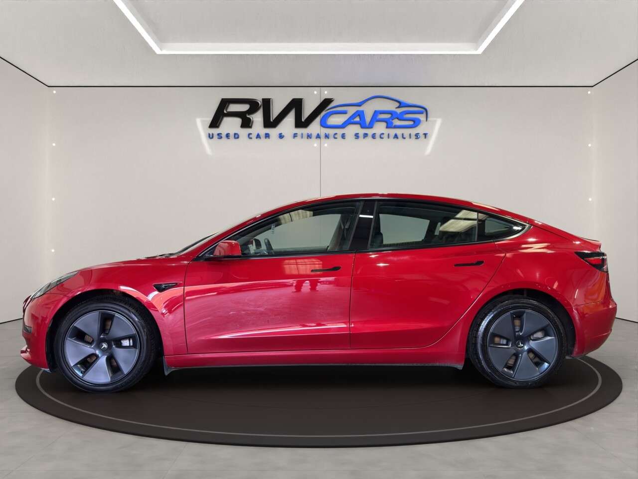 A 2021 TESLA MODEL 3 Standard Range Plus Saloon 4dr Electric Auto RWD (241 bhp) A 2021 TESLA MODEL 3 Standard Range Plus Saloon 4dr Electric Auto RWD (241 bhp)