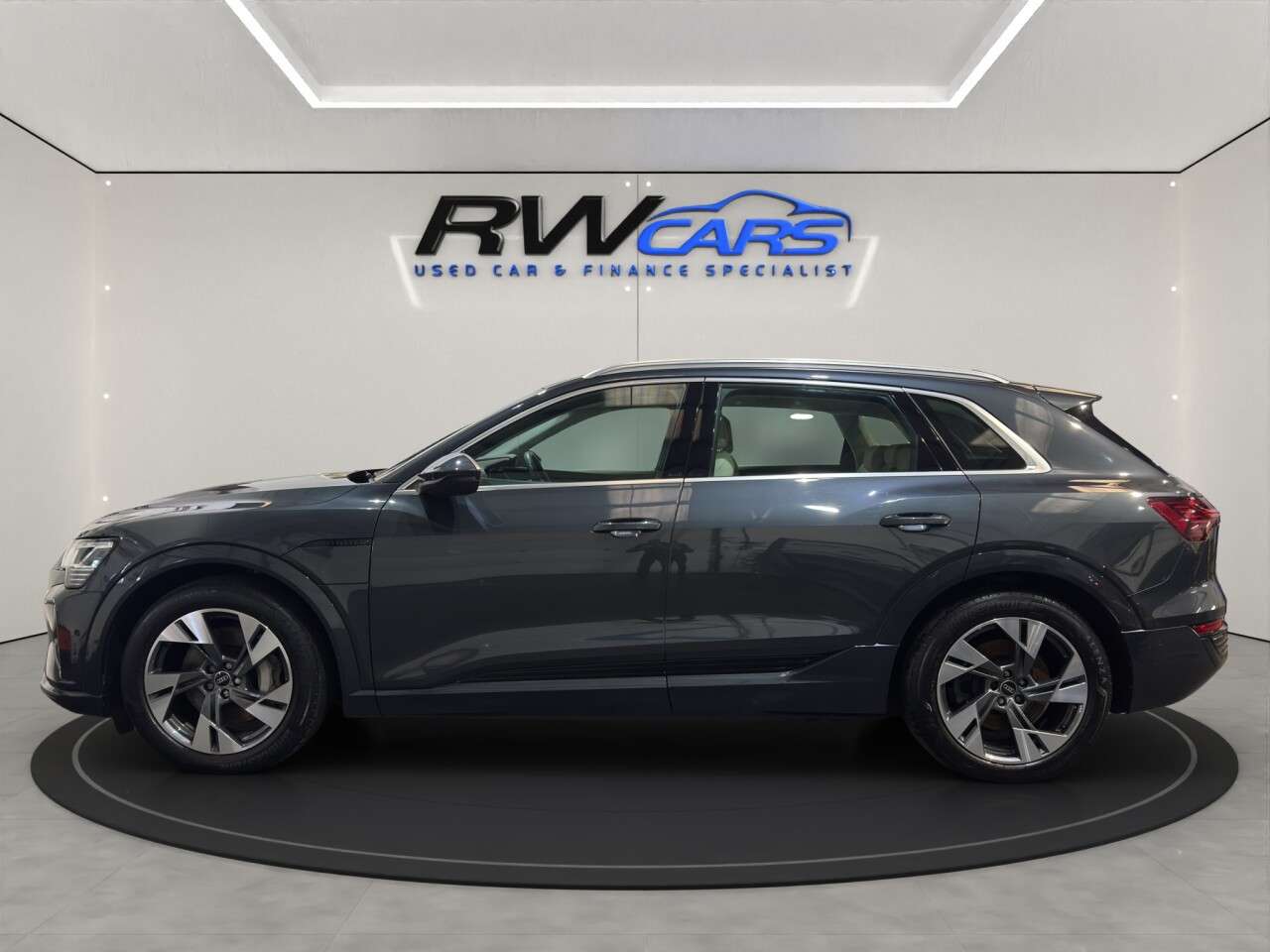 A 2023 AUDI Q8 E-TRON 50 Sport SUV 5dr Electric Auto quattro 95kWh (11kW Charger) (340 ps) A 2023 AUDI Q8 E-TRON 50 Sport SUV 5dr Electric Auto quattro 95kWh (11kW Charger) (340 ps)