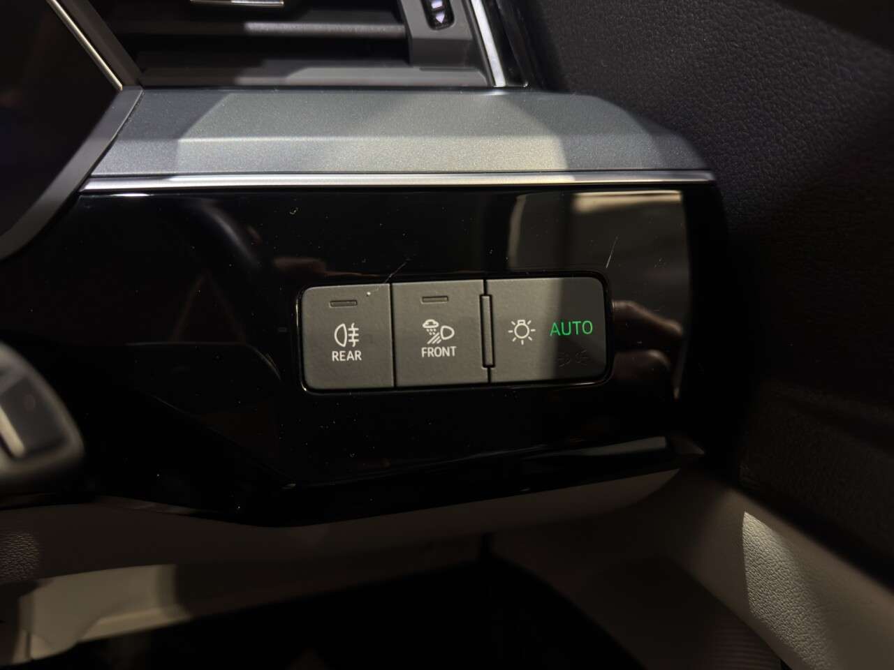 2023 AUDI Q8 E-TRON 2023 AUDI Q8 E-TRON