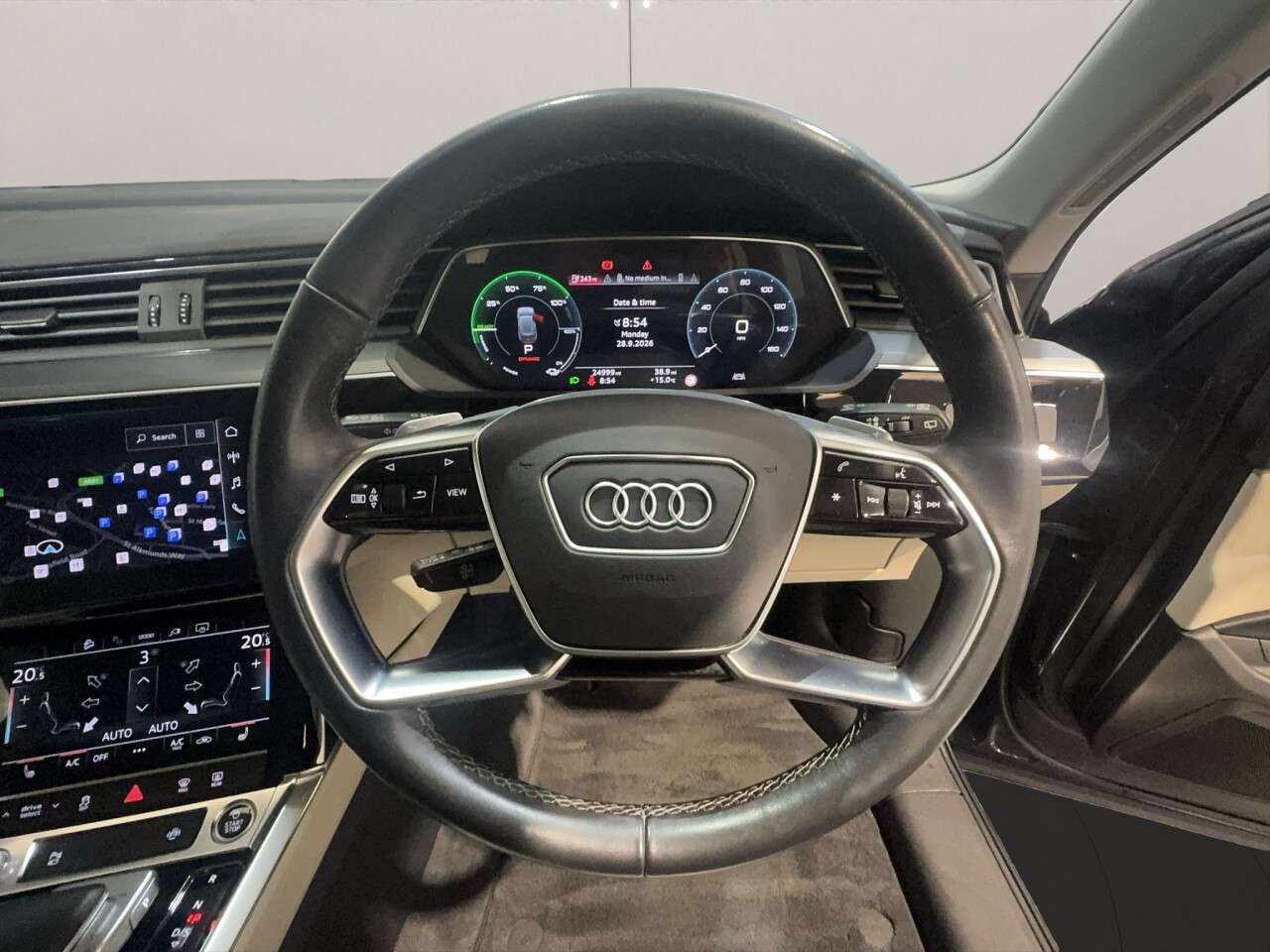 2023 AUDI Q8 E-TRON 2023 AUDI Q8 E-TRON