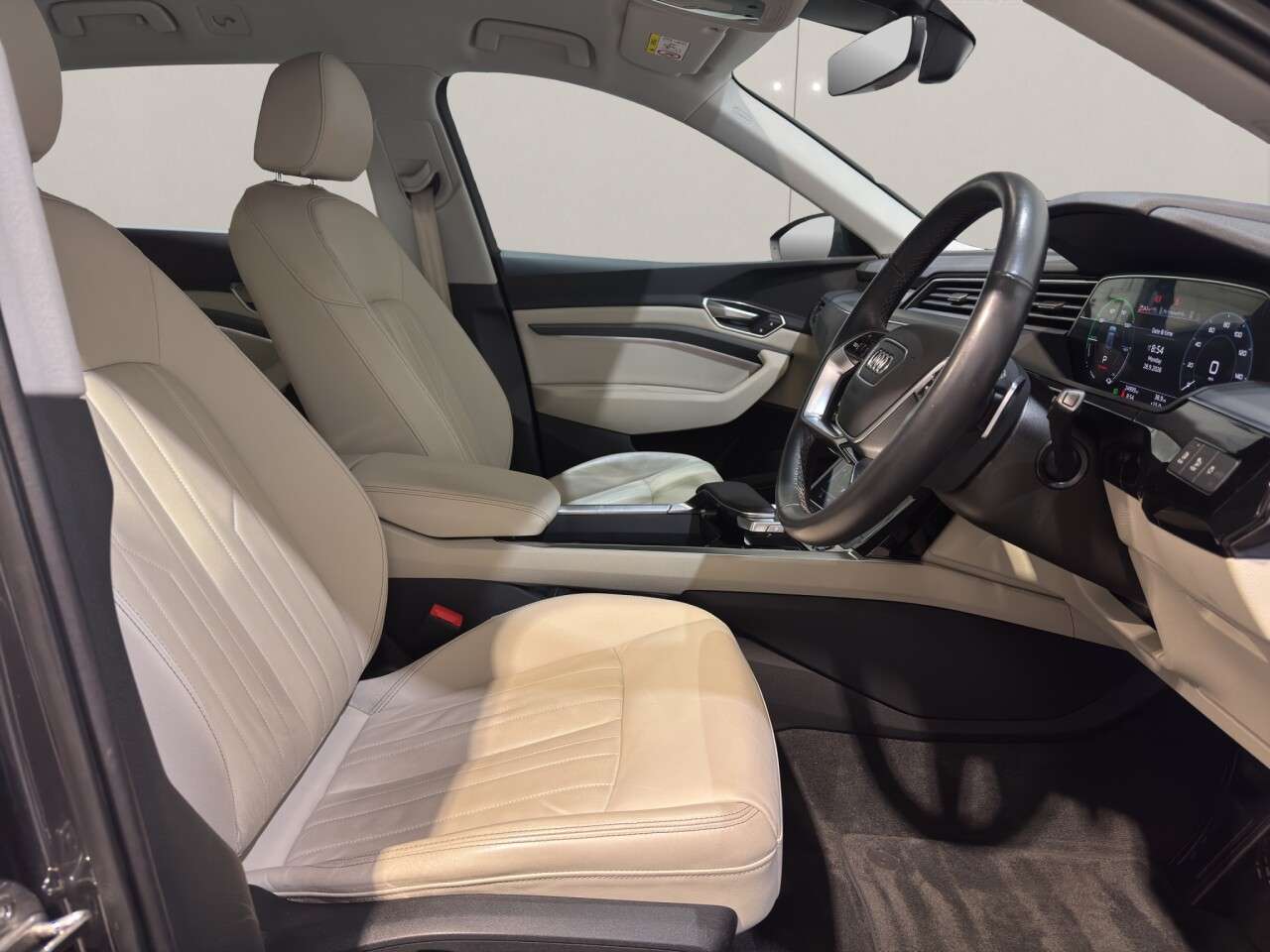 2023 AUDI Q8 E-TRON 2023 AUDI Q8 E-TRON