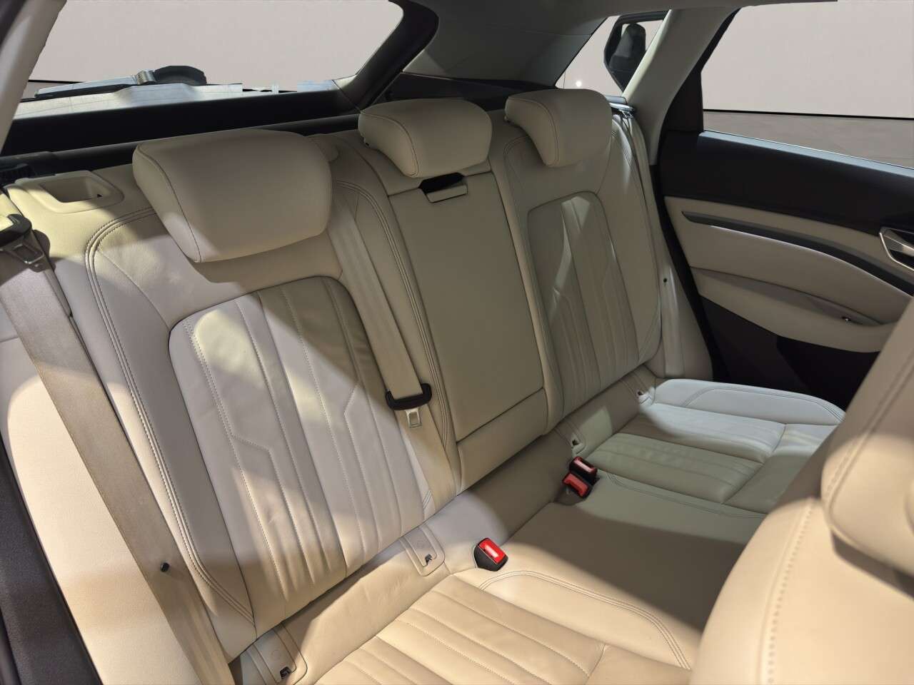 2023 AUDI Q8 E-TRON 2023 AUDI Q8 E-TRON