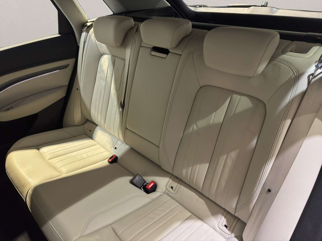 2023 AUDI Q8 E-TRON 2023 AUDI Q8 E-TRON