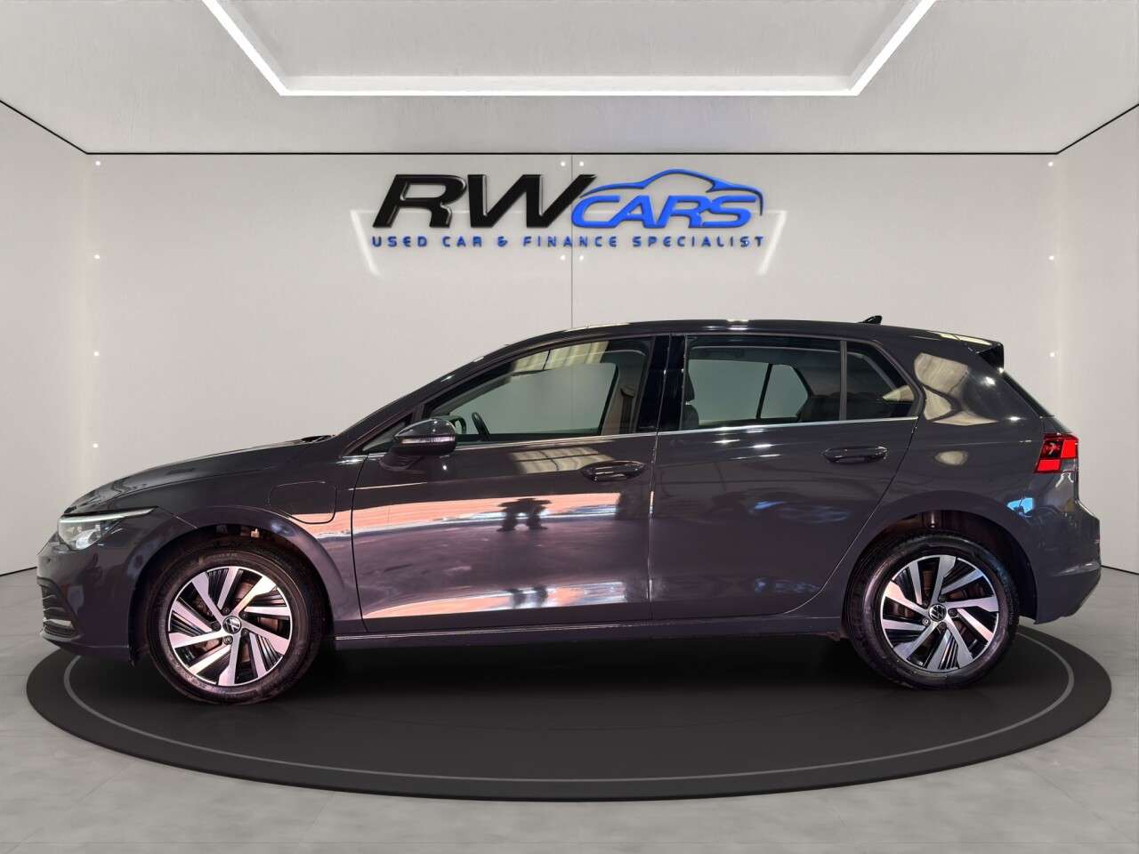 A 2022 VOLKSWAGEN GOLF 1.4 TSI 13kWh Style Hatchback 5dr Petrol Plug-in Hybrid DSG Euro 6 (s/s) (2 A 2022 VOLKSWAGEN GOLF 1.4 TSI 13kWh Style Hatchback 5dr Petrol Plug-in Hybrid DSG Euro 6 (s/s) (2