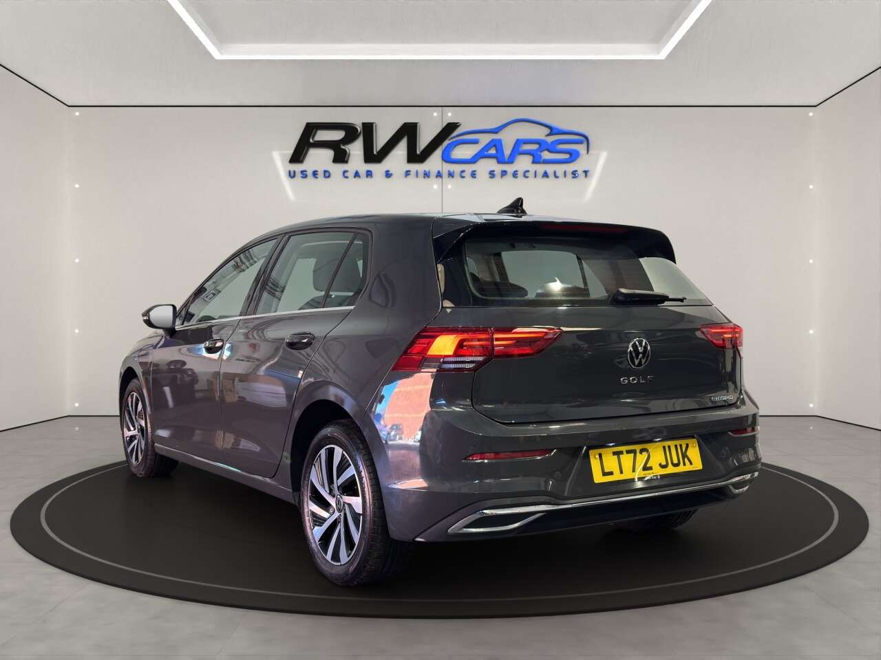 A 2022 VOLKSWAGEN GOLF 1.4 TSI 13kWh Style Hatchback 5dr Petrol Plug-in Hybrid DSG Euro 6 (s/s) (2 A 2022 VOLKSWAGEN GOLF 1.4 TSI 13kWh Style Hatchback 5dr Petrol Plug-in Hybrid DSG Euro 6 (s/s) (2