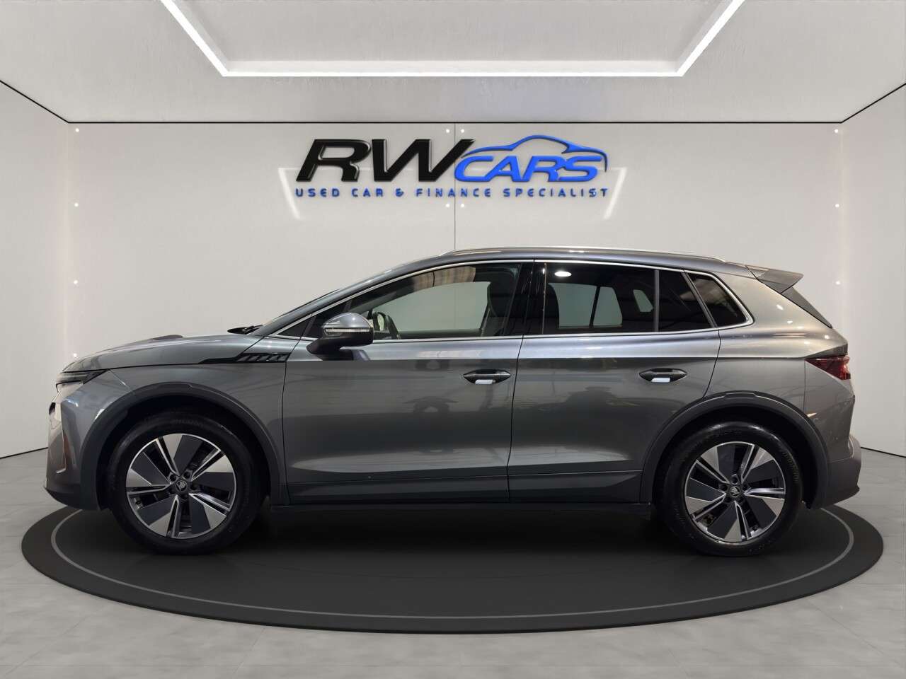 A 2025 SKODA ELROQ 63kWh 60 Edition SUV 5dr Electric Auto (204 ps) A 2025 SKODA ELROQ 63kWh 60 Edition SUV 5dr Electric Auto (204 ps)
