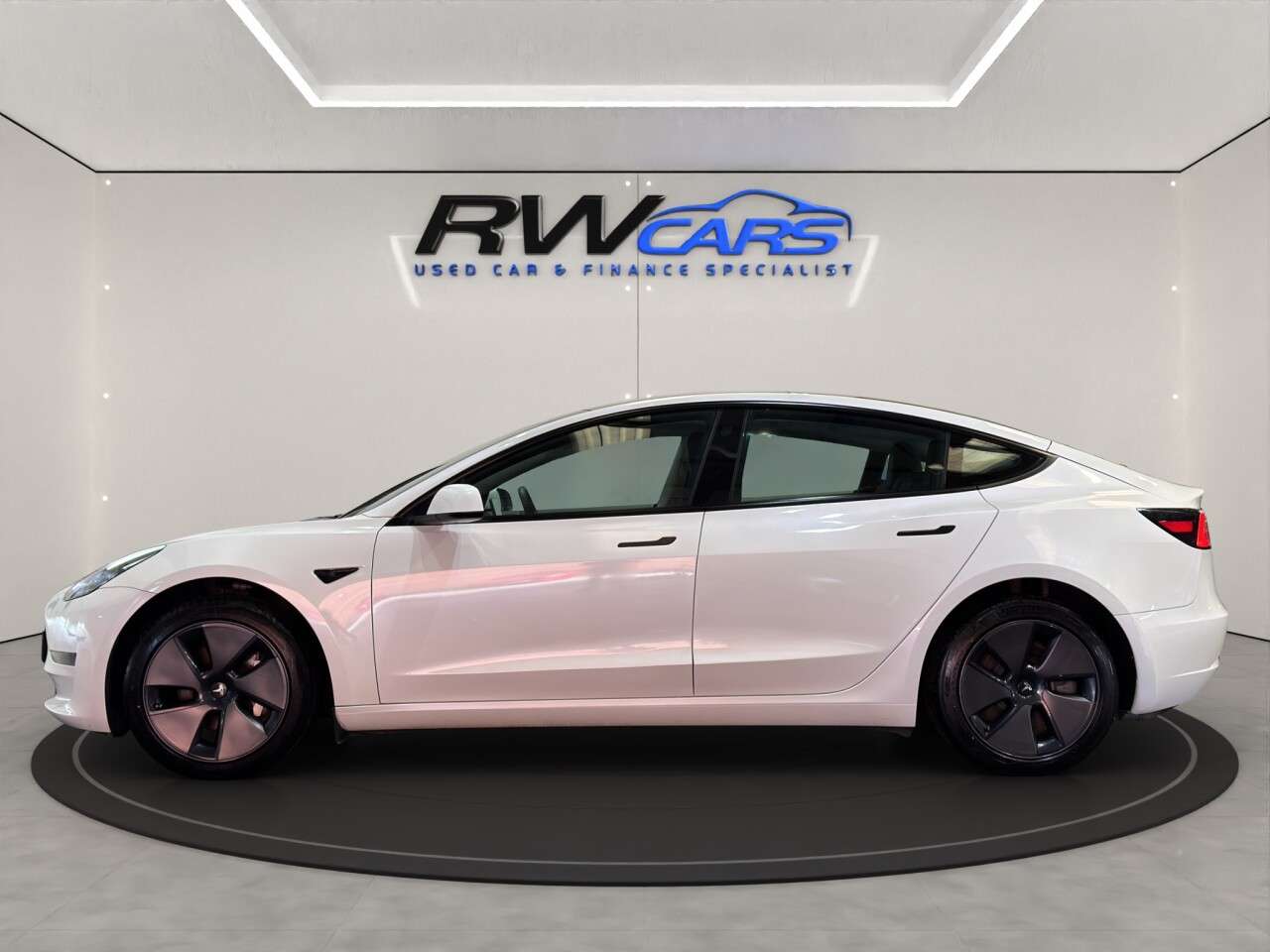 A 2023 TESLA MODEL 3 Long Range Saloon 4dr Electric Auto RWD (282 ps) A 2023 TESLA MODEL 3 Long Range Saloon 4dr Electric Auto RWD (282 ps)