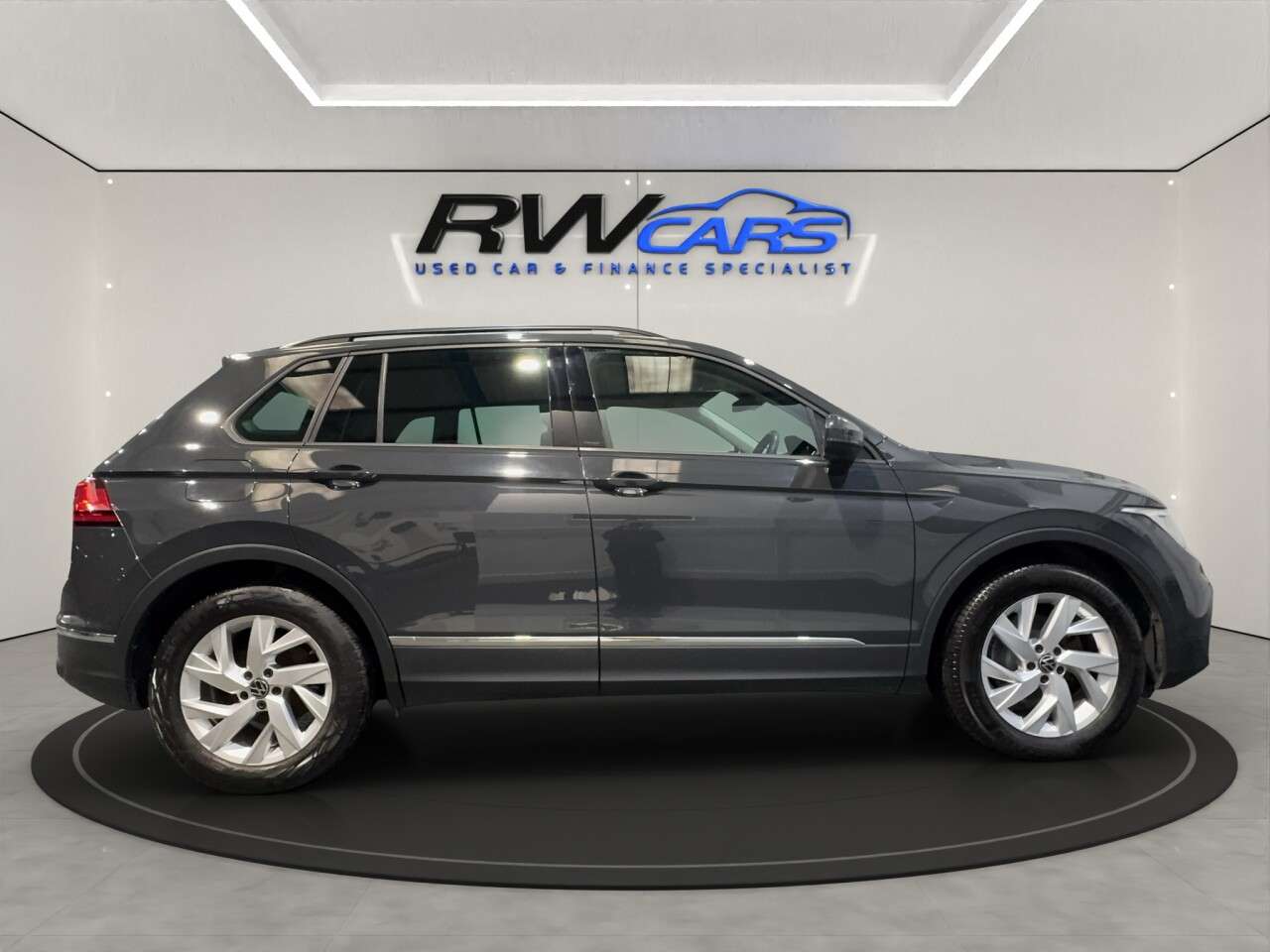 2021 VOLKSWAGEN TIGUAN 2021 VOLKSWAGEN TIGUAN