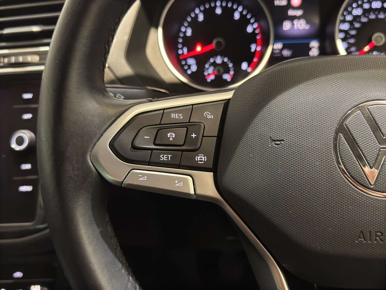 2021 VOLKSWAGEN TIGUAN 2021 VOLKSWAGEN TIGUAN