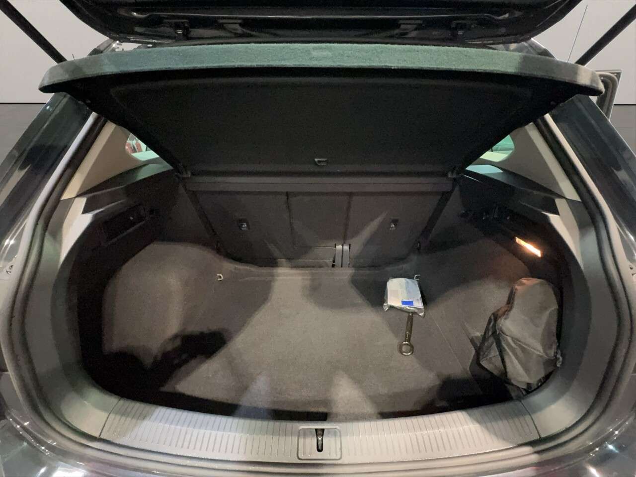 2021 VOLKSWAGEN TIGUAN 2021 VOLKSWAGEN TIGUAN