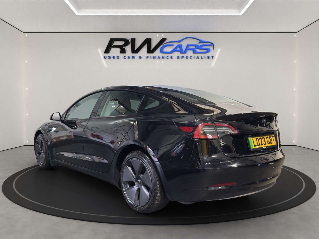 A 2023 TESLA MODEL 3 Saloon 4dr Electric Auto RWD (241 bhp) A 2023 TESLA MODEL 3 Saloon 4dr Electric Auto RWD (241 bhp)