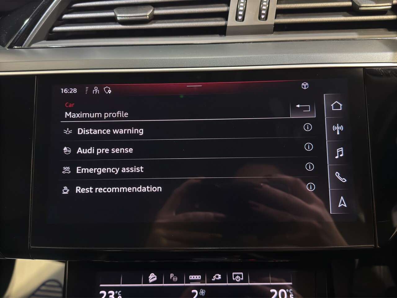 2023 AUDI Q8 E-TRON 2023 AUDI Q8 E-TRON
