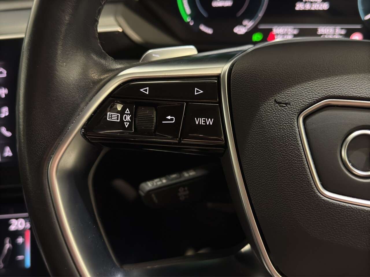 2023 AUDI Q8 E-TRON 2023 AUDI Q8 E-TRON