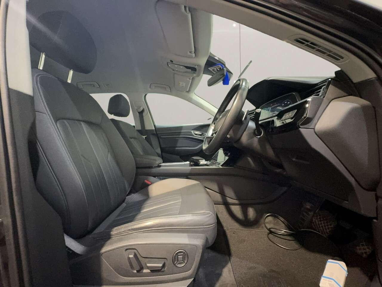 2023 AUDI Q8 E-TRON 2023 AUDI Q8 E-TRON
