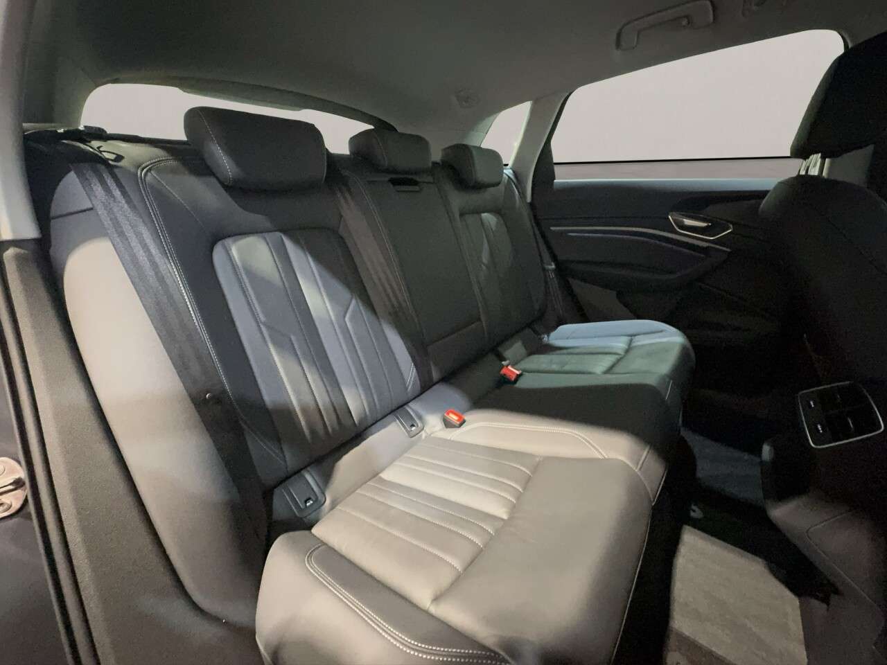 2023 AUDI Q8 E-TRON 2023 AUDI Q8 E-TRON