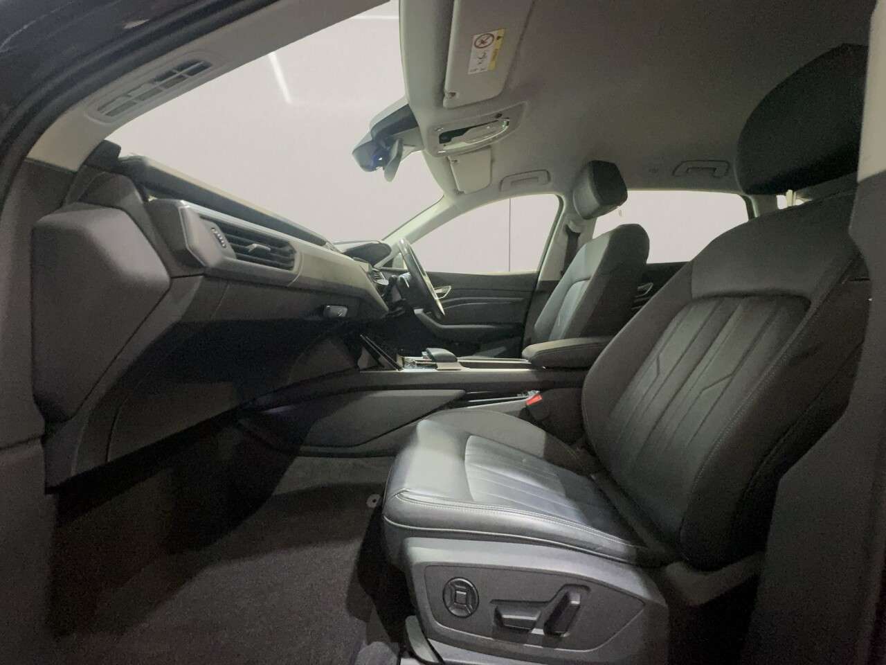 2023 AUDI Q8 E-TRON 2023 AUDI Q8 E-TRON
