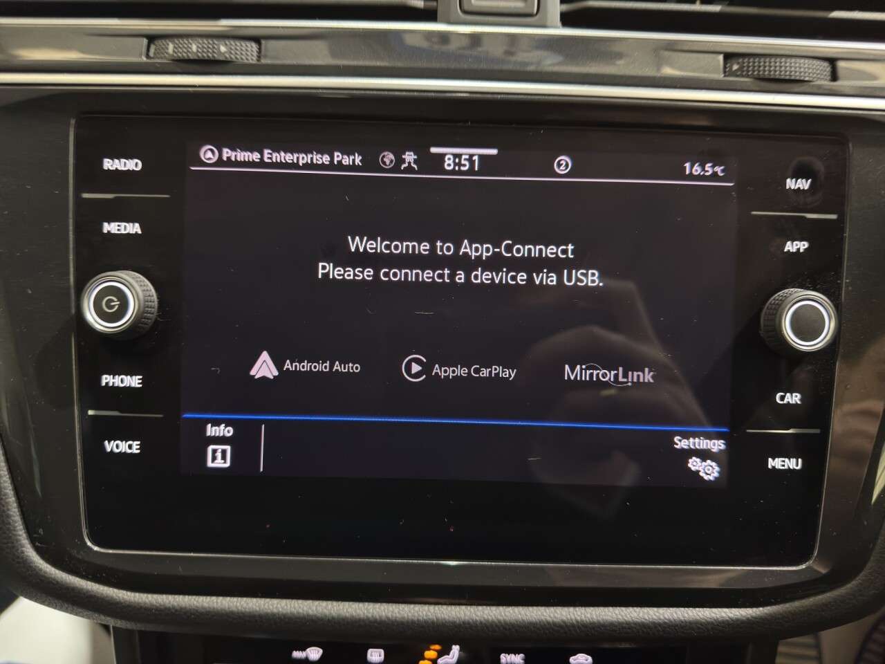 2022 VOLKSWAGEN TIGUAN 2022 VOLKSWAGEN TIGUAN