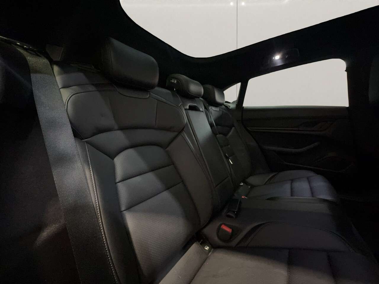 2022 PORSCHE TAYCAN 2022 PORSCHE TAYCAN