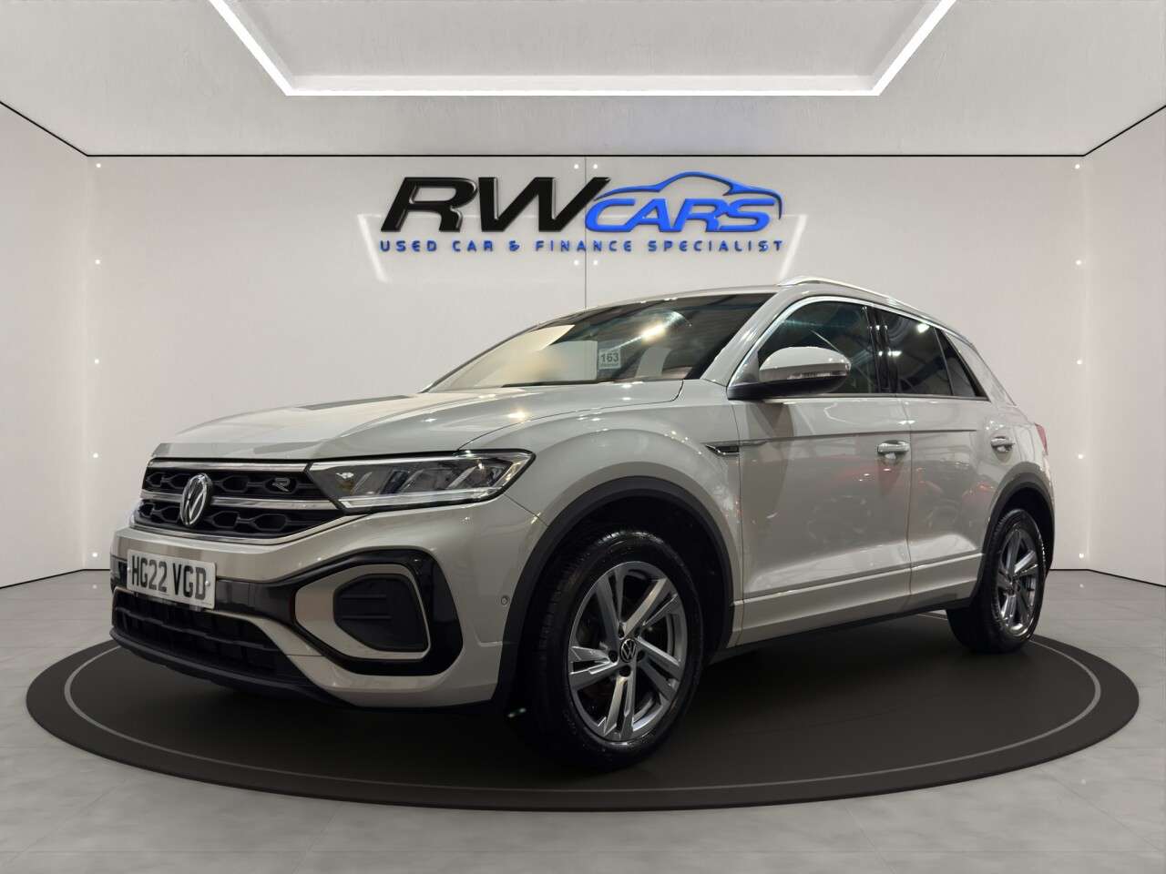A 2022 VOLKSWAGEN T-ROC 1.5 TSI R-Line SUV 5dr Petrol DSG Euro 6 (s/s) (150 ps) A 2022 VOLKSWAGEN T-ROC 1.5 TSI R-Line SUV 5dr Petrol DSG Euro 6 (s/s) (150 ps)