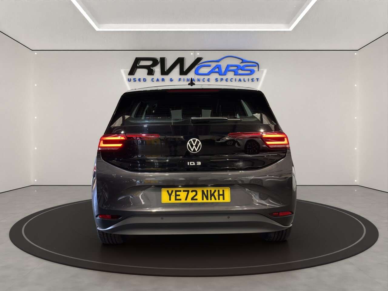 A 2022 VOLKSWAGEN ID.3 Pro Performance 58kWh Life Hatchback 5dr Electric Auto (204 ps) A 2022 VOLKSWAGEN ID.3 Pro Performance 58kWh Life Hatchback 5dr Electric Auto (204 ps)