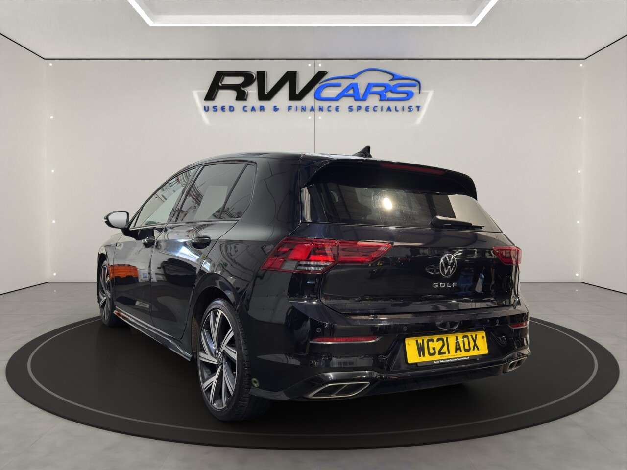 A 2021 VOLKSWAGEN GOLF 1.5 TSI R-Line Hatchback 5dr Petrol Manual Euro 6 (s/s) (150 ps) A 2021 VOLKSWAGEN GOLF 1.5 TSI R-Line Hatchback 5dr Petrol Manual Euro 6 (s/s) (150 ps)