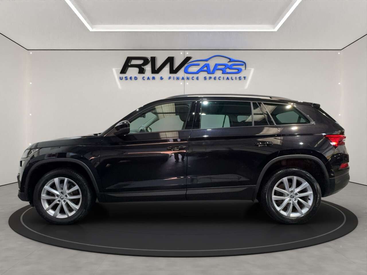 A 2022 SKODA KODIAQ 1.5 TSI ACT SE SUV 5dr Petrol DSG Euro 6 (s/s) (7 Seat) (150 ps) A 2022 SKODA KODIAQ 1.5 TSI ACT SE SUV 5dr Petrol DSG Euro 6 (s/s) (7 Seat) (150 ps)