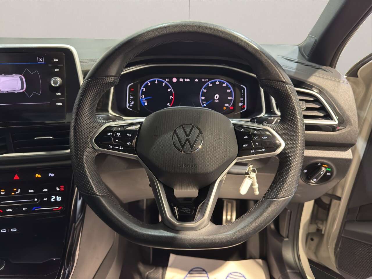 2023 VOLKSWAGEN T-ROC 2023 VOLKSWAGEN T-ROC