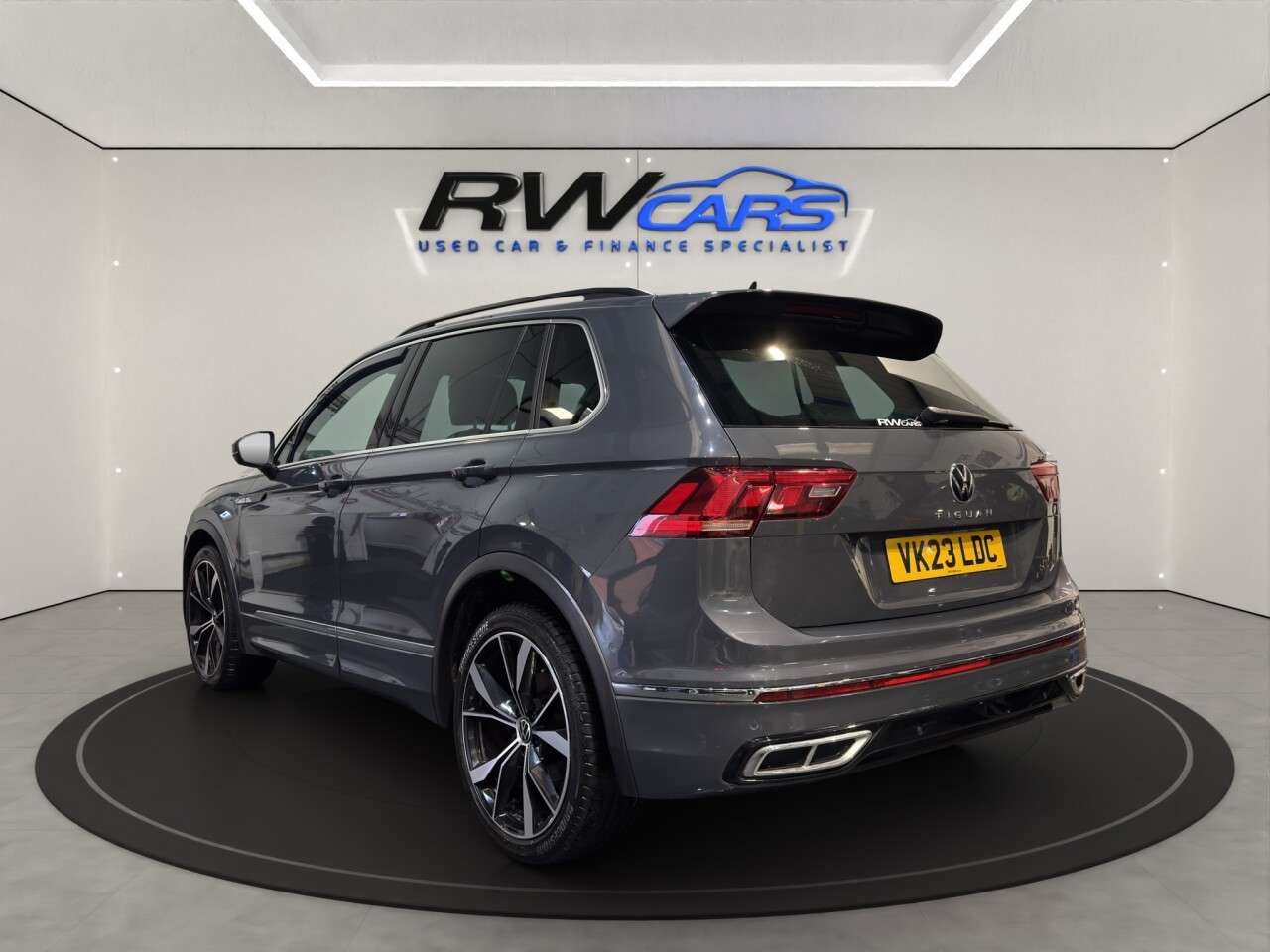A 2023 VOLKSWAGEN TIGUAN 1.5 TSI R-Line SUV 5dr Petrol DSG Euro 6 (s/s) (150 ps) A 2023 VOLKSWAGEN TIGUAN 1.5 TSI R-Line SUV 5dr Petrol DSG Euro 6 (s/s) (150 ps)