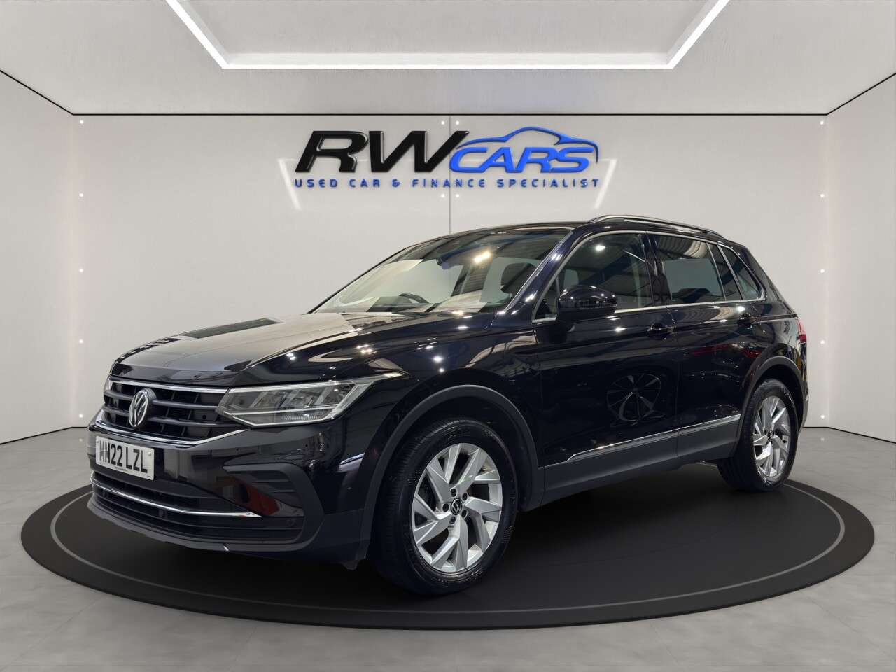 A 2022 VOLKSWAGEN TIGUAN 1.5 TSI Life SUV 5dr Petrol Manual Euro 6 (s/s) (150 ps) A 2022 VOLKSWAGEN TIGUAN 1.5 TSI Life SUV 5dr Petrol Manual Euro 6 (s/s) (150 ps)
