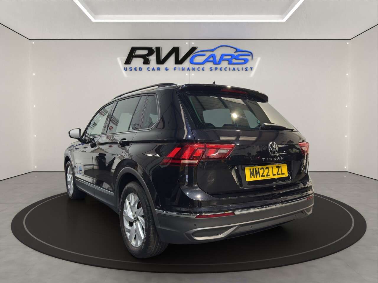 A 2022 VOLKSWAGEN TIGUAN 1.5 TSI Life SUV 5dr Petrol Manual Euro 6 (s/s) (150 ps) A 2022 VOLKSWAGEN TIGUAN 1.5 TSI Life SUV 5dr Petrol Manual Euro 6 (s/s) (150 ps)