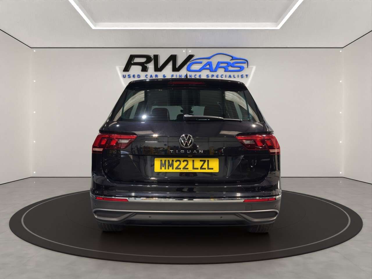 A 2022 VOLKSWAGEN TIGUAN 1.5 TSI Life SUV 5dr Petrol Manual Euro 6 (s/s) (150 ps) A 2022 VOLKSWAGEN TIGUAN 1.5 TSI Life SUV 5dr Petrol Manual Euro 6 (s/s) (150 ps)