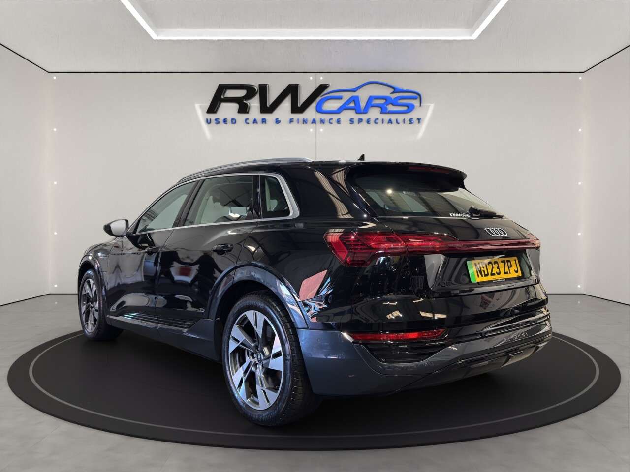A 2023 AUDI Q8 E-TRON 50 Sport SUV 5dr Electric Auto quattro 95kWh (11kW Charger) (340 ps) A 2023 AUDI Q8 E-TRON 50 Sport SUV 5dr Electric Auto quattro 95kWh (11kW Charger) (340 ps)