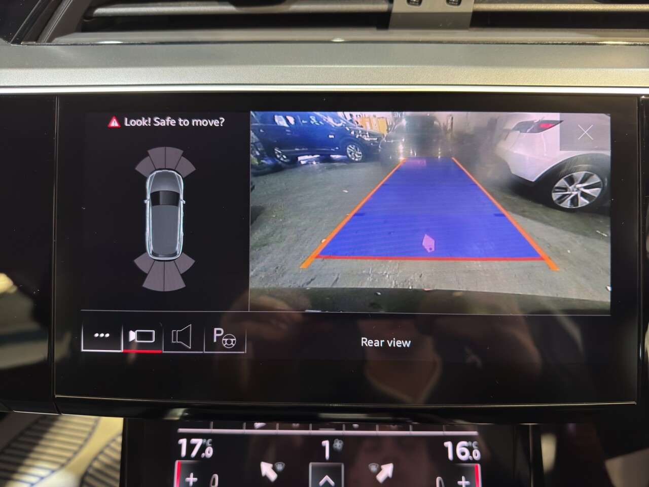 2023 AUDI Q8 E-TRON 2023 AUDI Q8 E-TRON