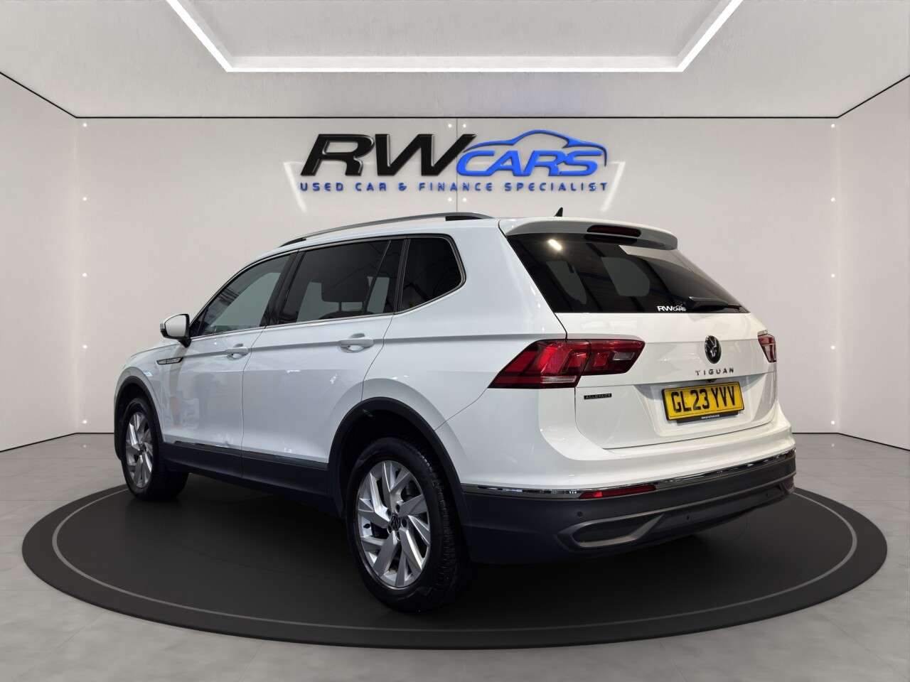 A 2023 VOLKSWAGEN TIGUAN ALLSPACE 1.5 TSI Life SUV 5dr Petrol DSG Euro 6 (s/s) (150 ps) A 2023 VOLKSWAGEN TIGUAN ALLSPACE 1.5 TSI Life SUV 5dr Petrol DSG Euro 6 (s/s) (150 ps)