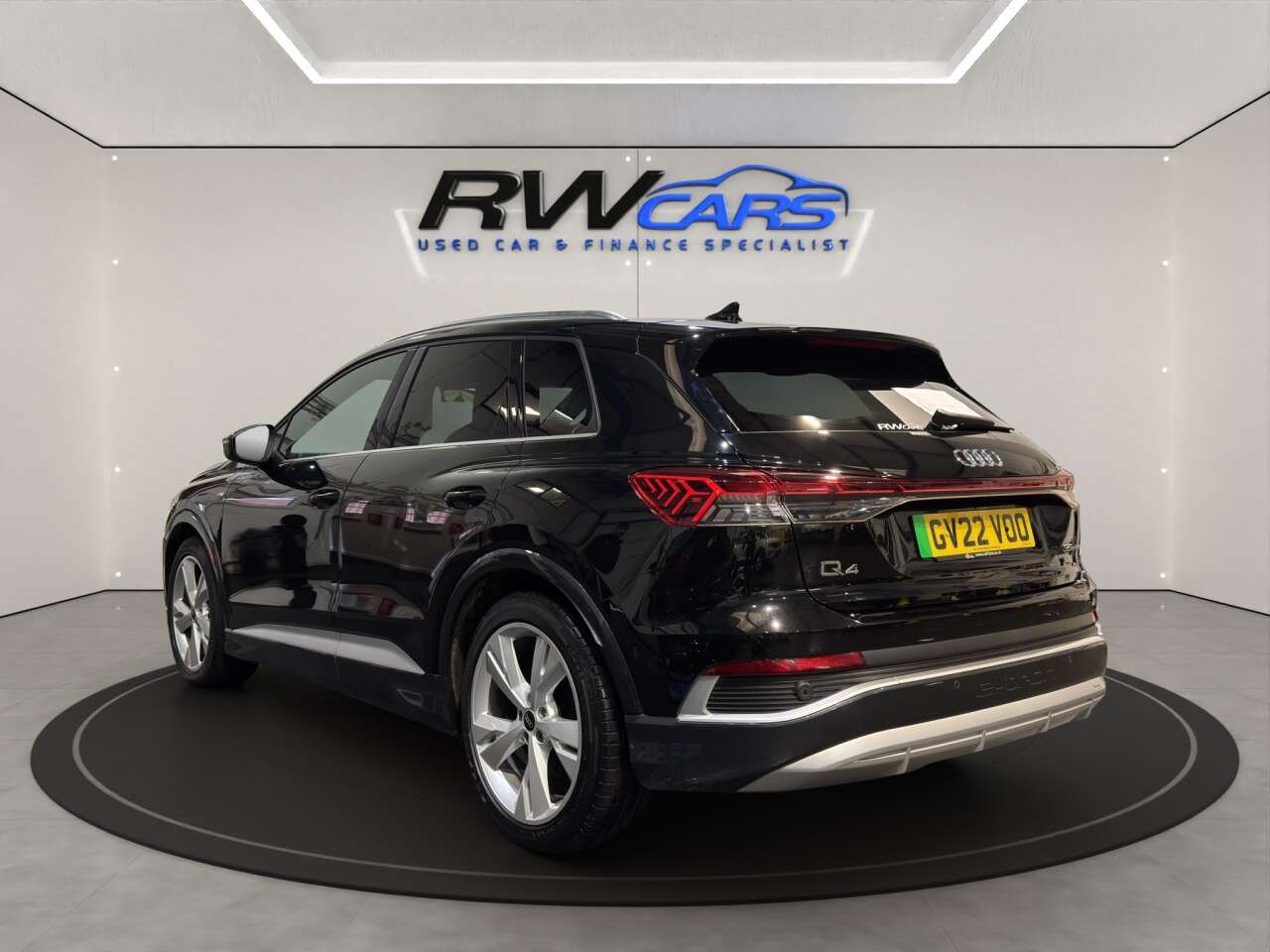 A 2022 AUDI Q4 E-TRON 35 S line SUV 5dr Electric Auto 55kWh (170 ps) A 2022 AUDI Q4 E-TRON 35 S line SUV 5dr Electric Auto 55kWh (170 ps)