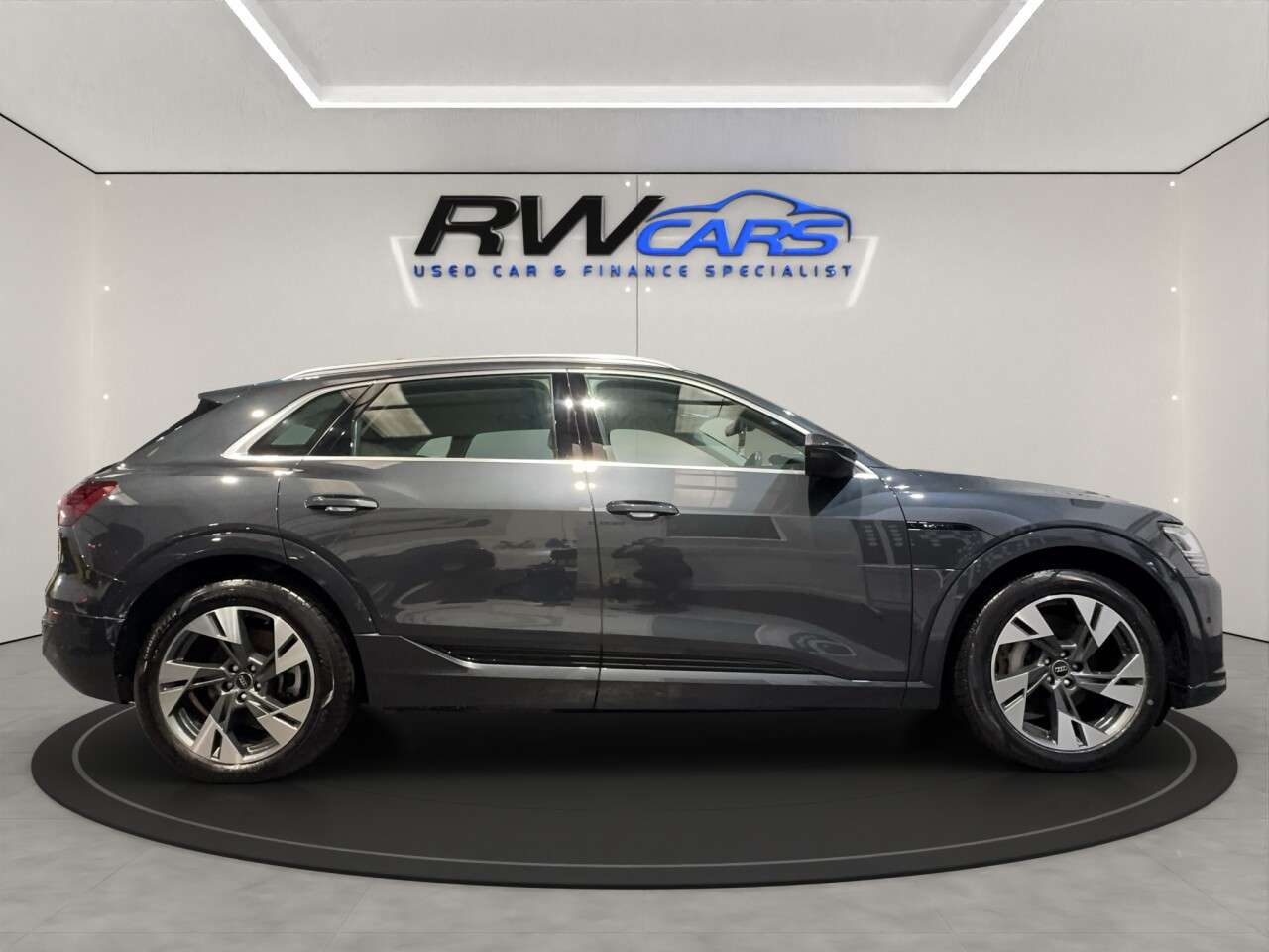2023 AUDI Q8 E-TRON 2023 AUDI Q8 E-TRON