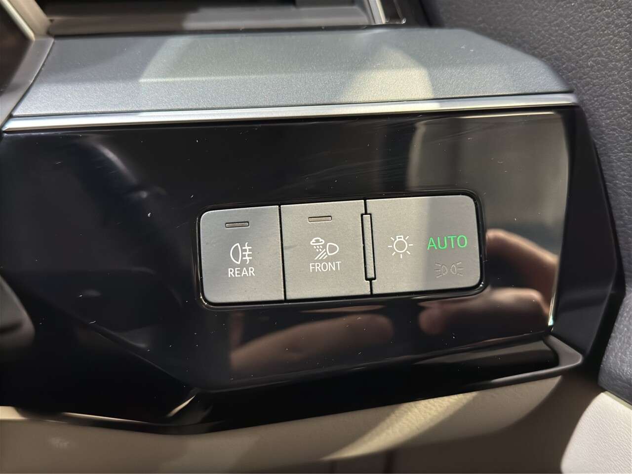 2023 AUDI Q8 E-TRON 2023 AUDI Q8 E-TRON