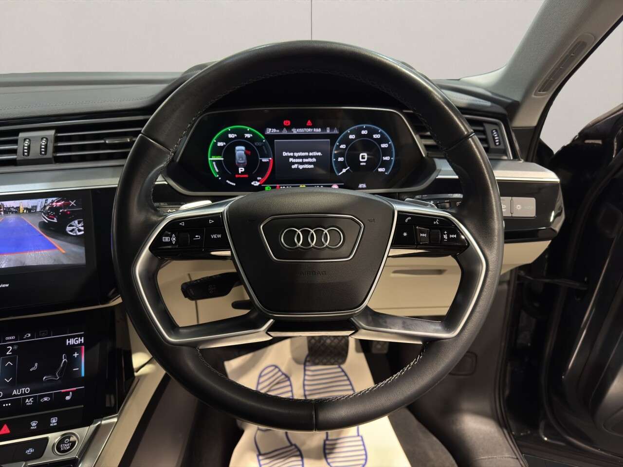2023 AUDI Q8 E-TRON 2023 AUDI Q8 E-TRON
