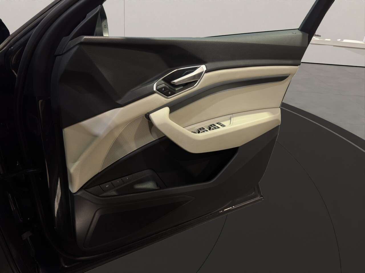 2023 AUDI Q8 E-TRON 2023 AUDI Q8 E-TRON